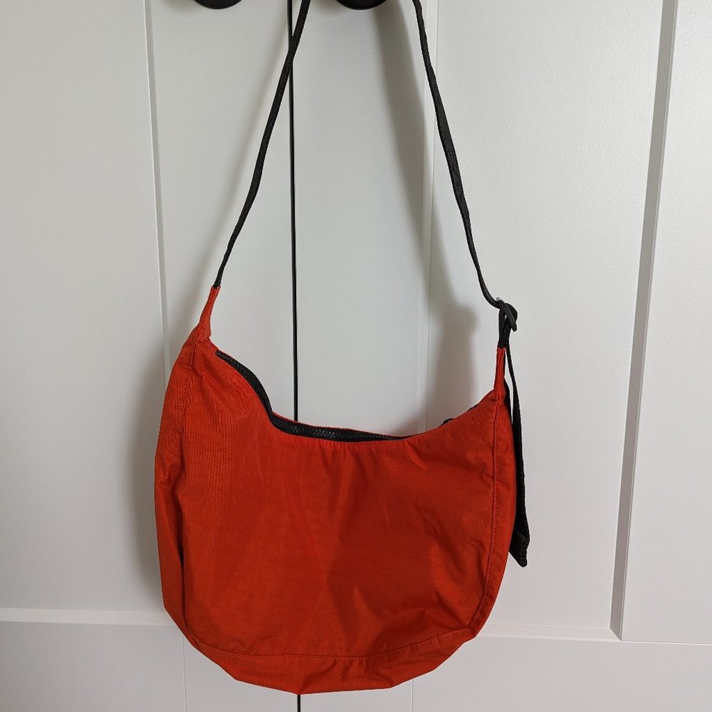 Baggu medium crescent bag - like new!